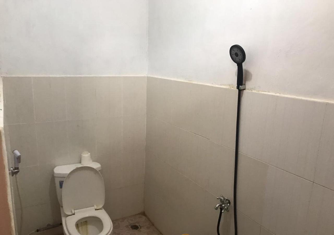 Heiner Homestay Bunaken Exteriör bild