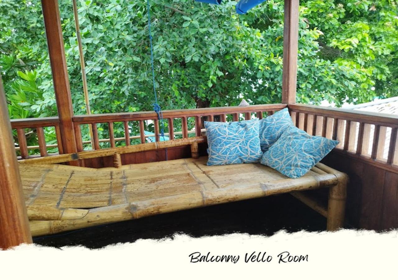 Heiner Homestay Bunaken Exteriör bild